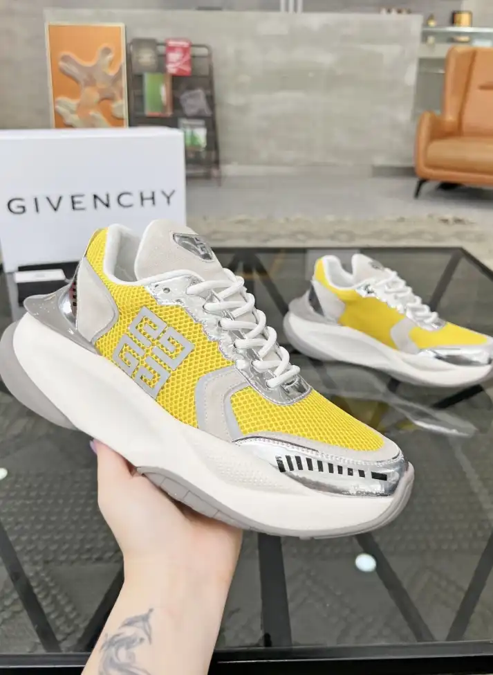 hype Givenchy Sneakers