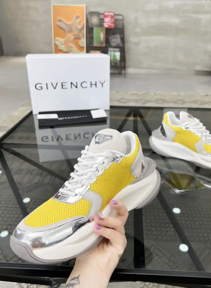 hype Givenchy Sneakers