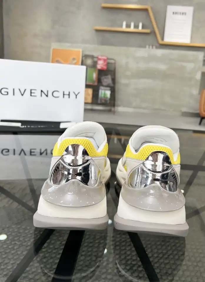 hype Givenchy Sneakers