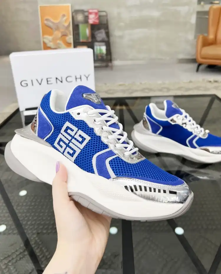 hype Givenchy Sneakers