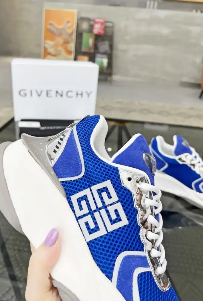 hype Givenchy Sneakers