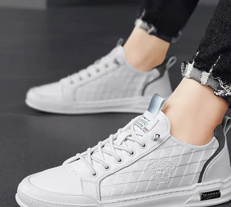 hype Givenchy Sneakers