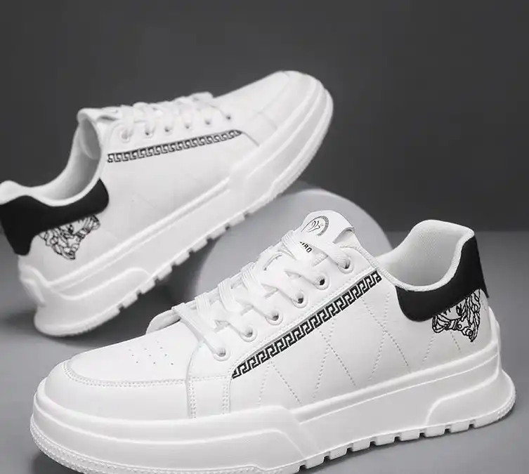 hype Givenchy Sneakers