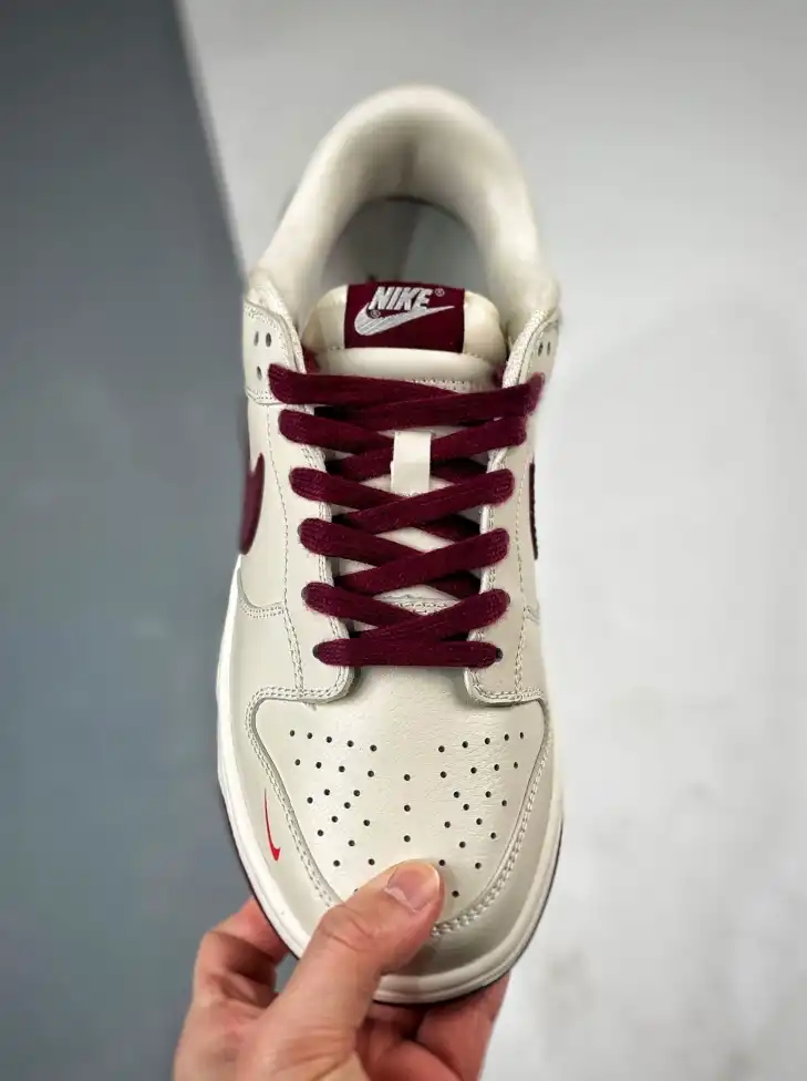 hype Nike Sneakers