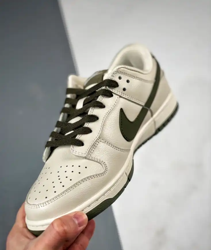 hype Nike Sneakers