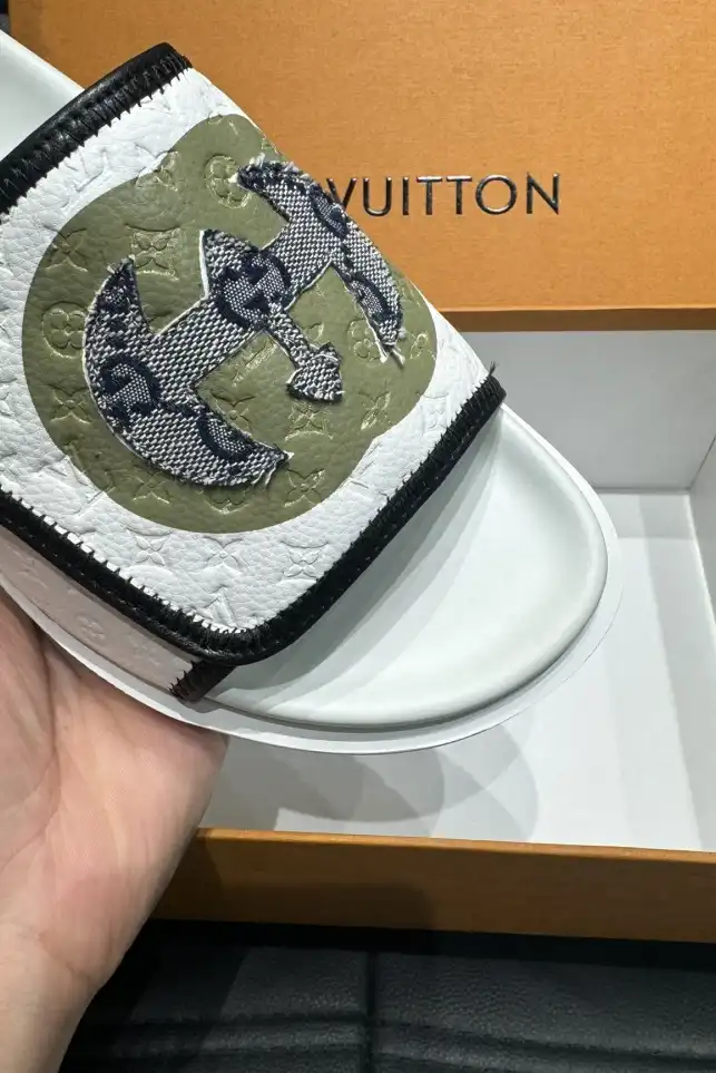 hype Gucci Slippers