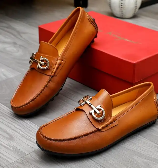 hype Ferragamo Leather Shoes