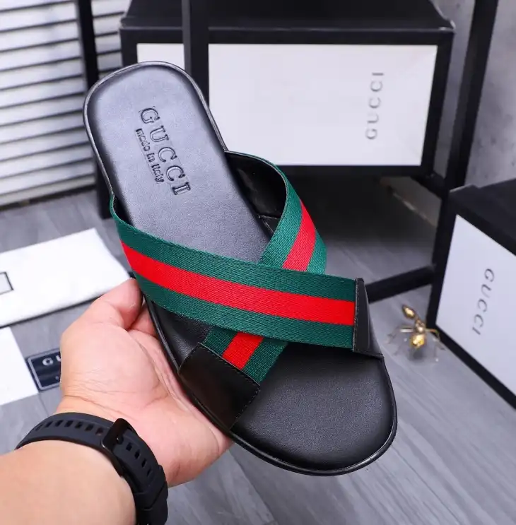 hype Gucci Slippers