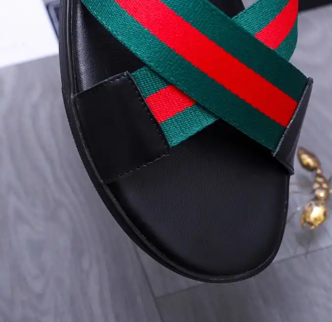 hype Gucci Slippers