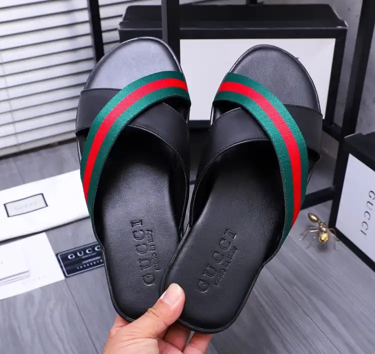 hype Gucci Slippers