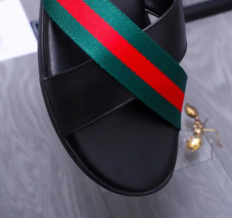 hype Gucci Slippers