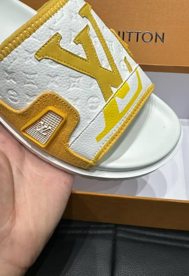 hype LV Slippers