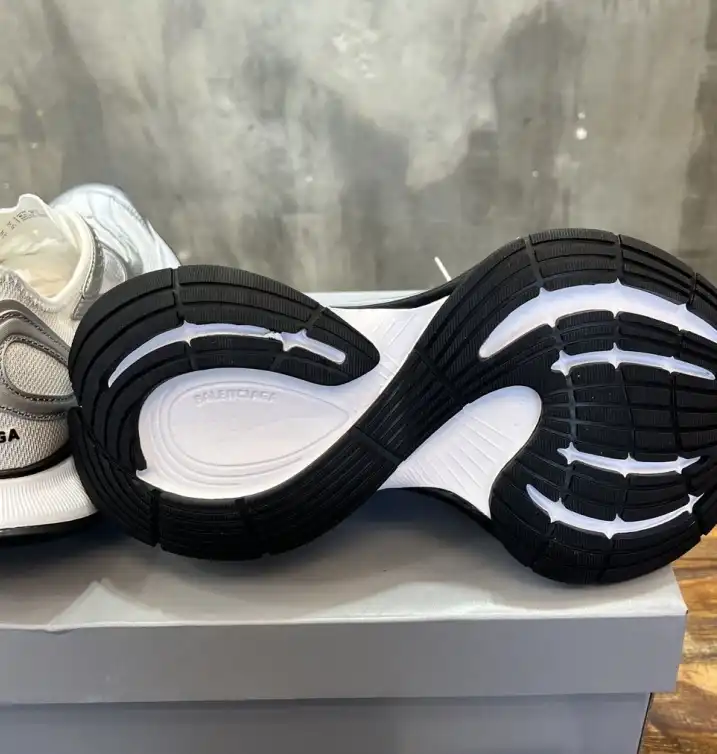 hype Balenciaga Sneakers