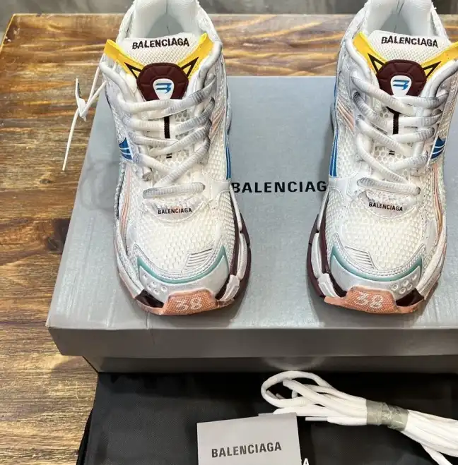 hype Balenciaga Sneakers