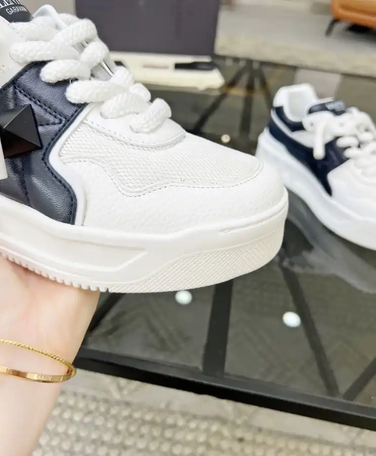 hype Valentino Sneakers