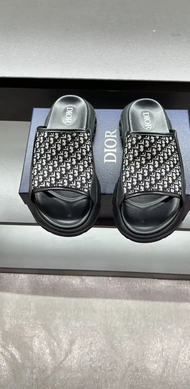 hype Christian Dior Slippers