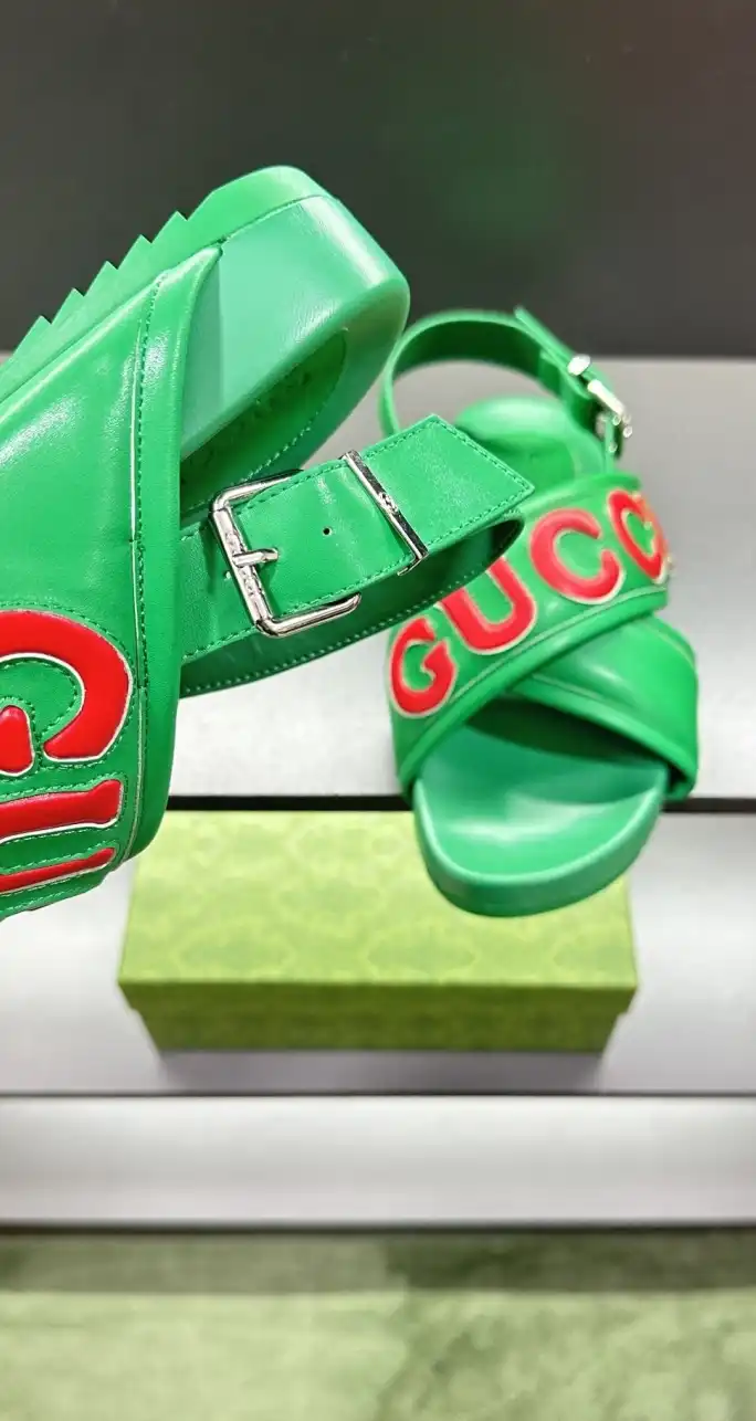 hype Gucci Sandals