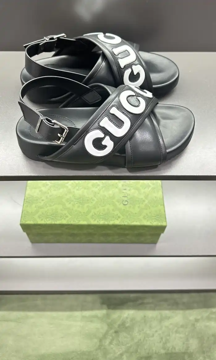 hype Gucci Sandals