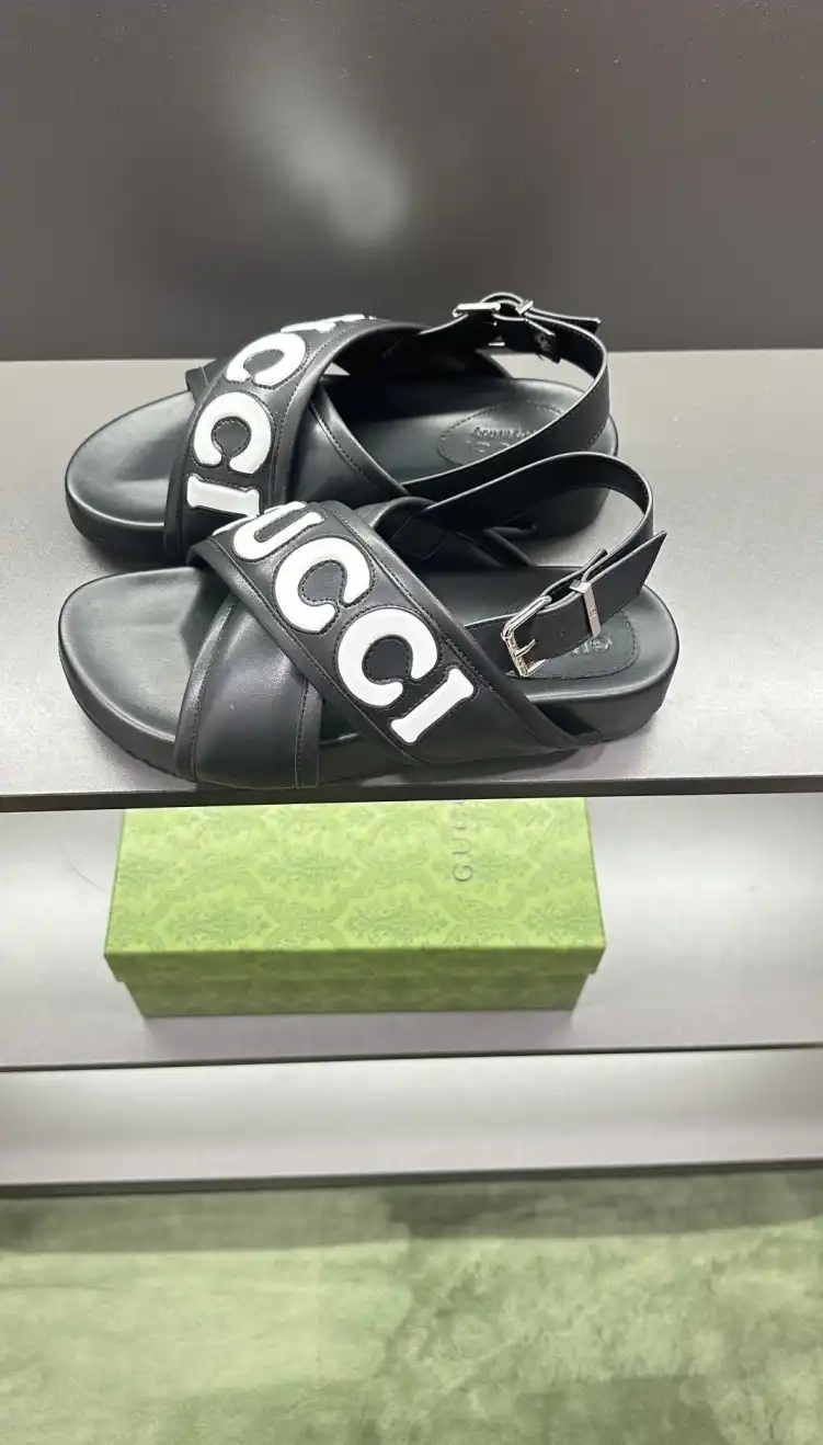 hype Gucci Sandals