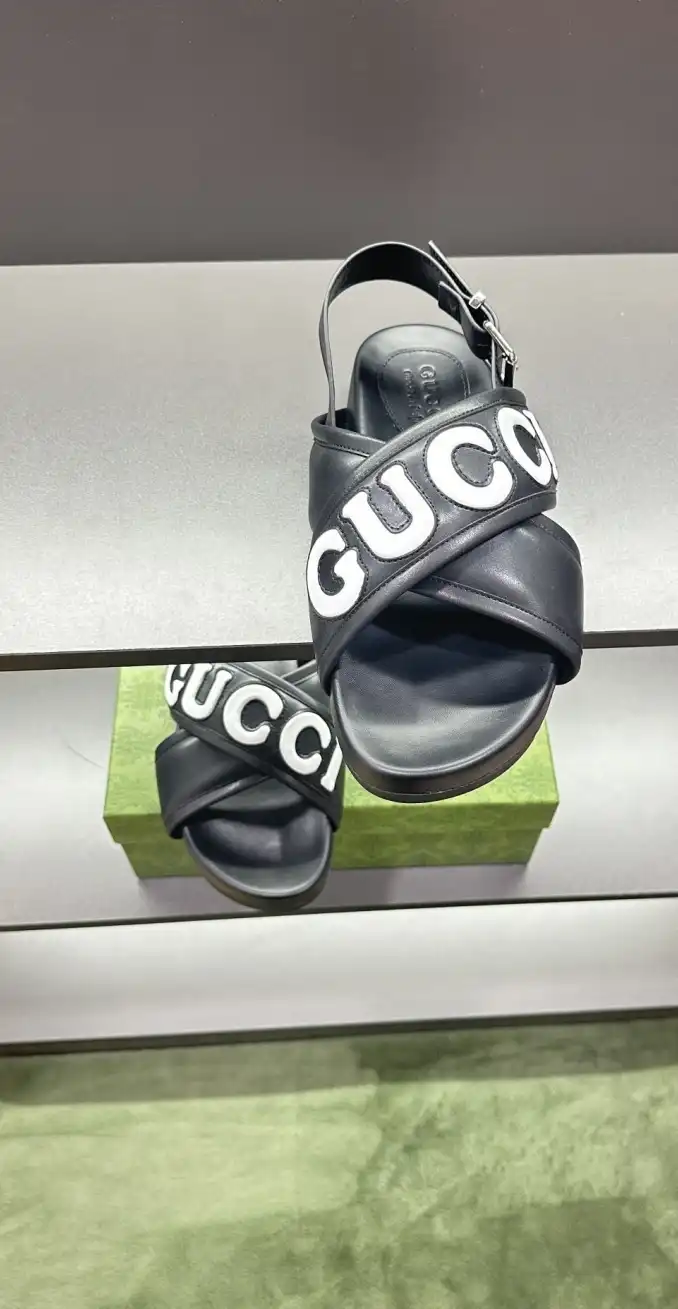 hype Gucci Sandals