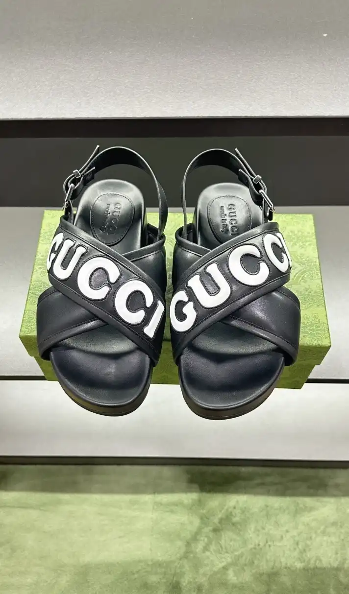 hype Gucci Sandals