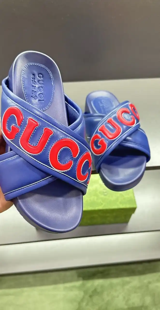 hype Gucci Slippers