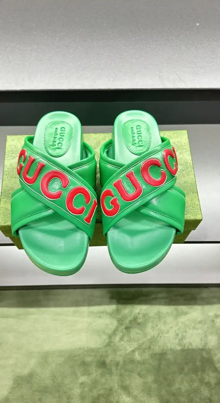 hype Gucci Slippers