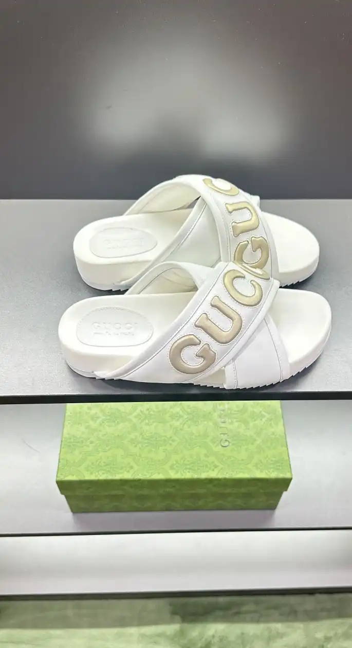 hype Gucci Slippers