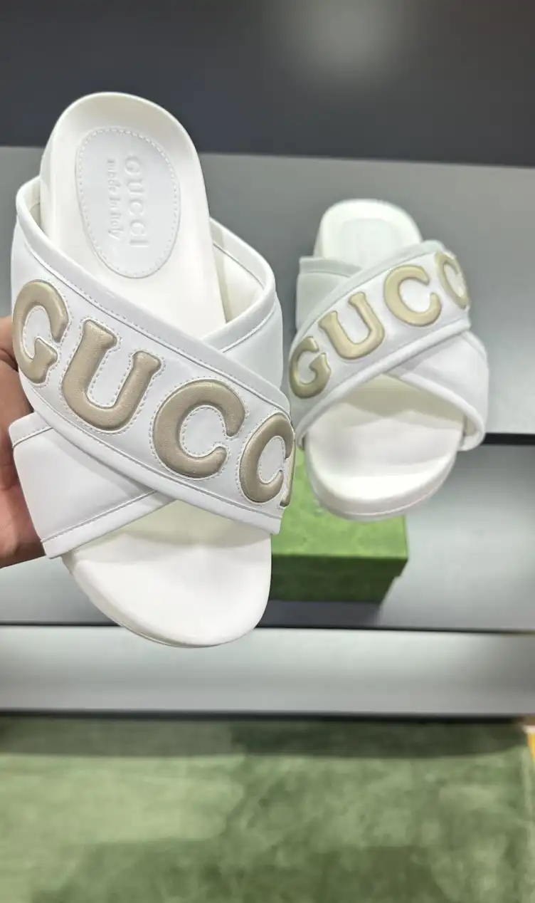 hype Gucci Slippers