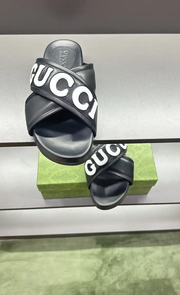 hype Gucci Slippers