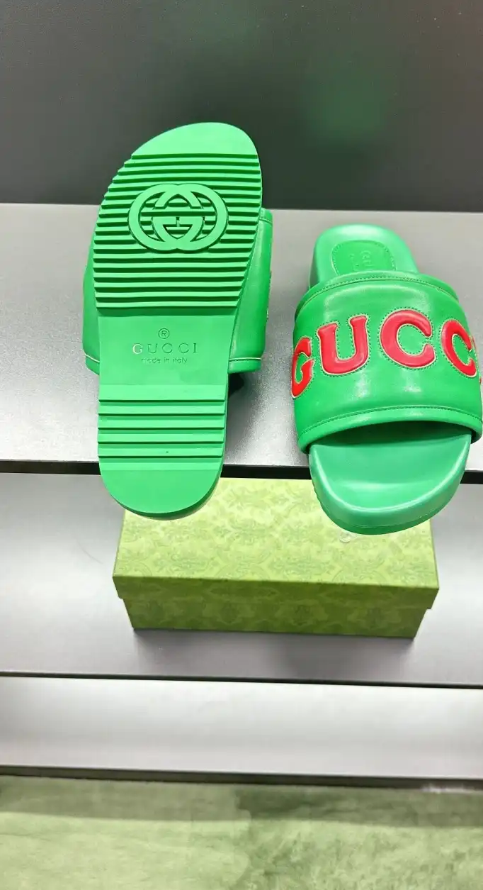 hype Gucci Slippers