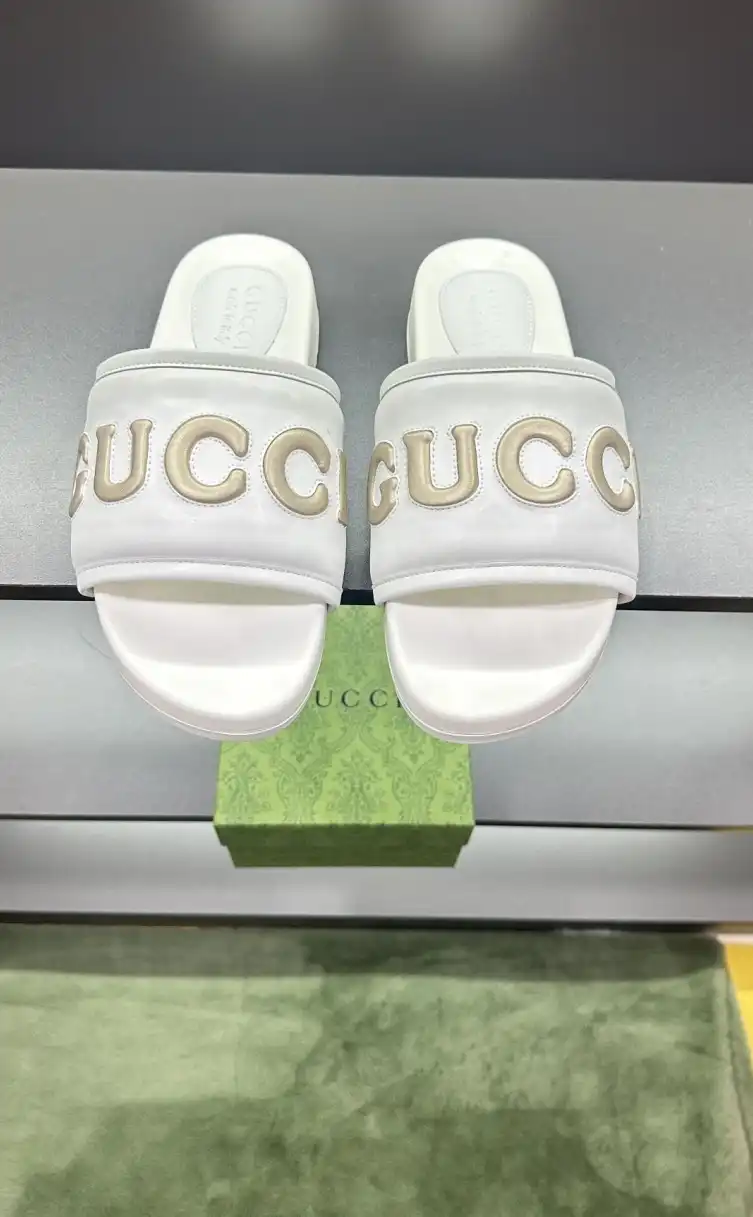 hype Gucci Slippers