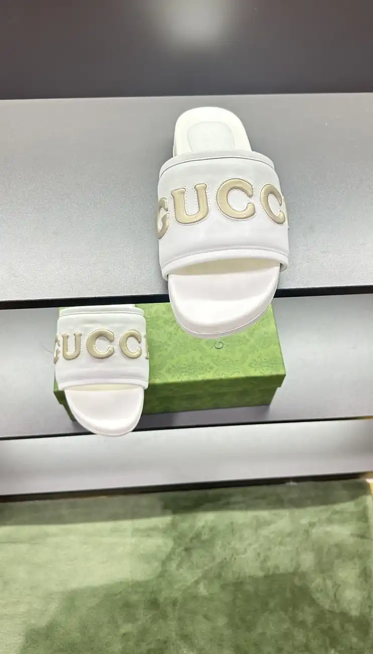 hype Gucci Slippers