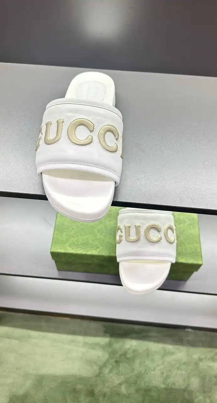 hype Gucci Slippers