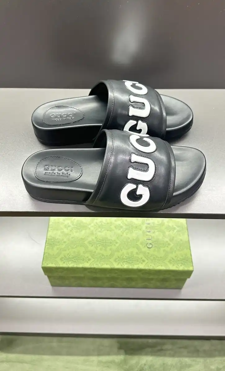 hype Gucci Slippers