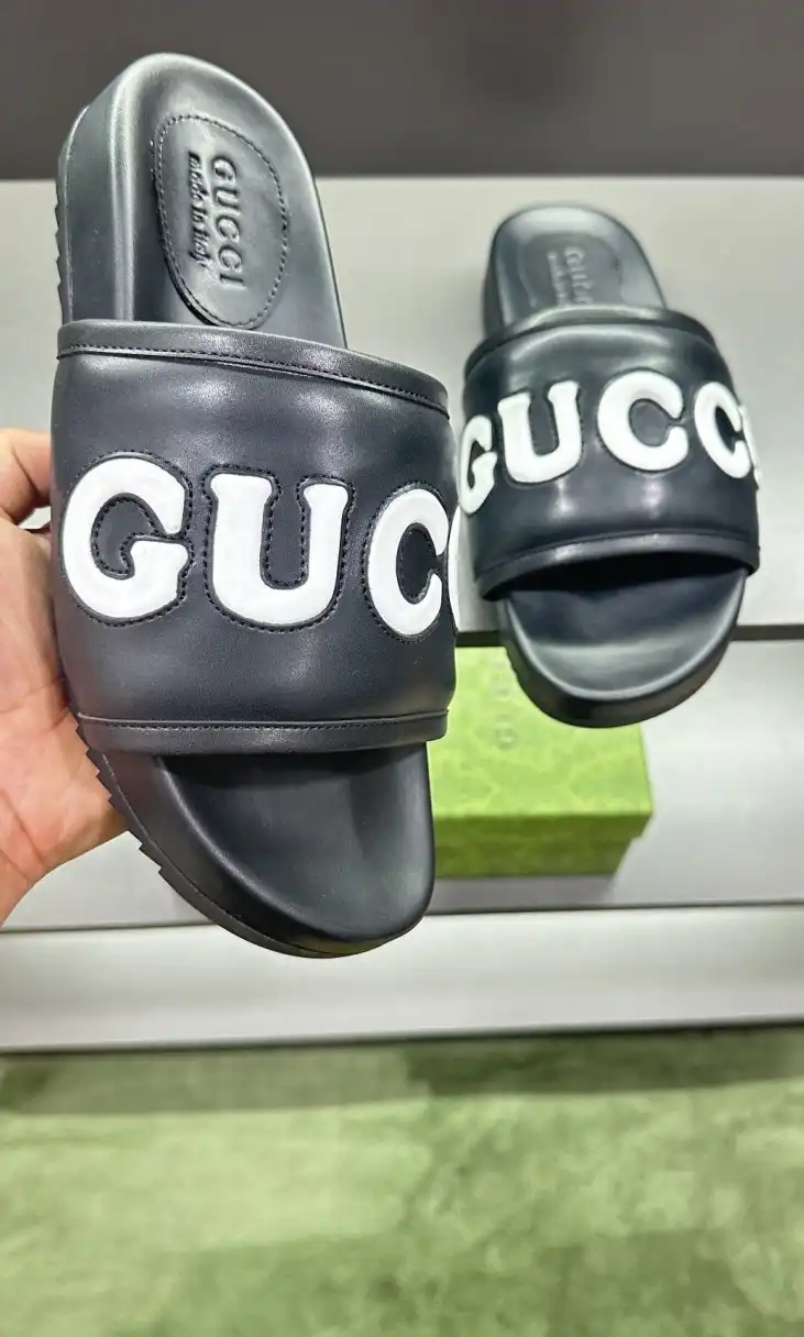 hype Gucci Slippers