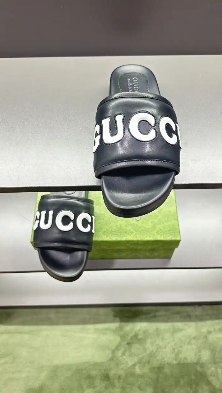 hype Gucci Slippers