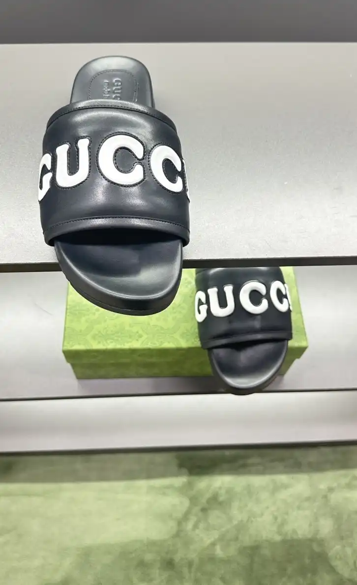 hype Gucci Slippers