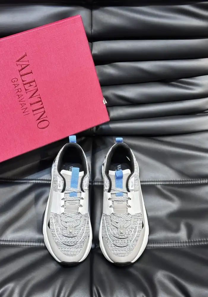 hype Valentino Sneakers