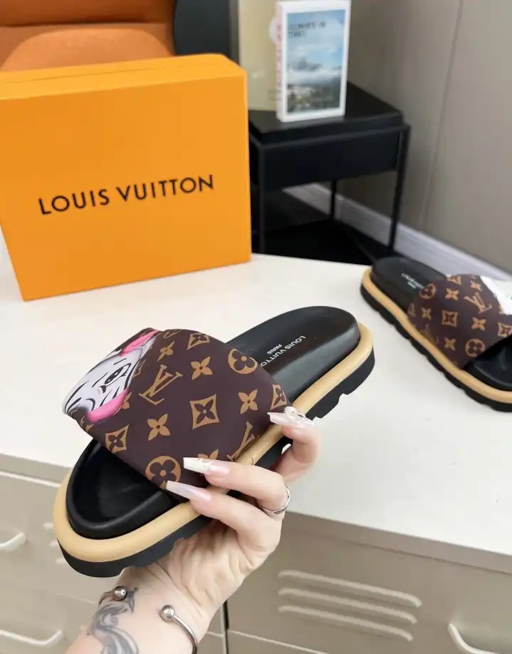 hype LV Slippers