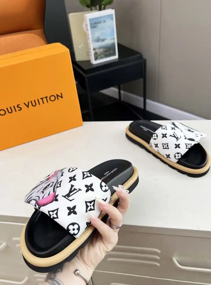 hype LV Slippers