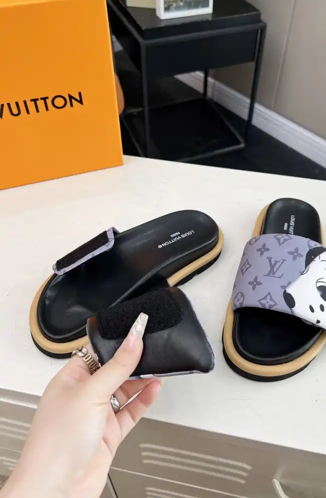 hype LV Slippers