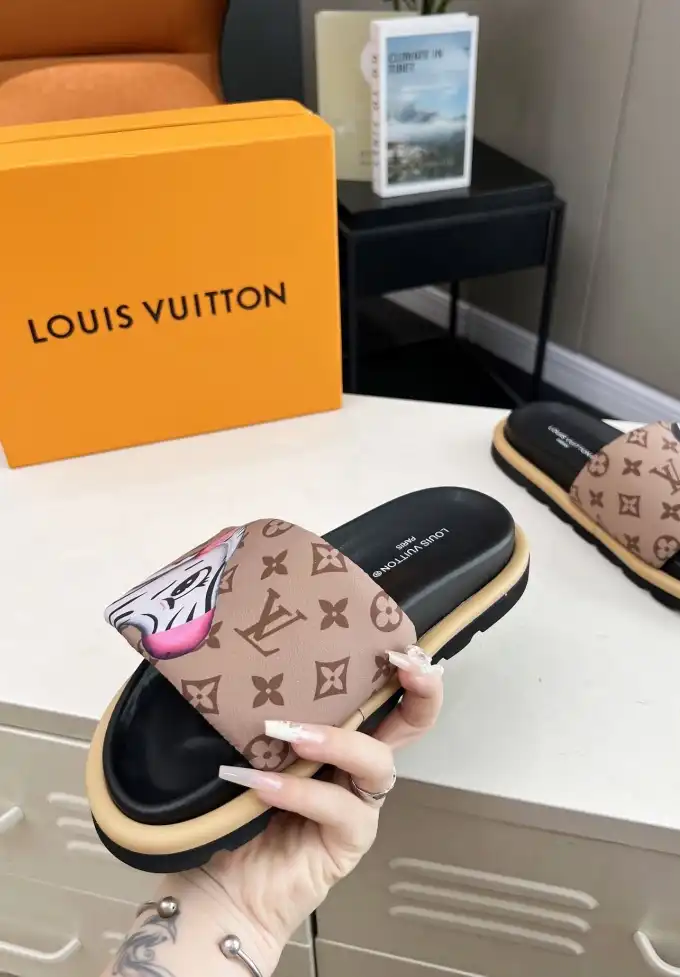 hype LV Slippers