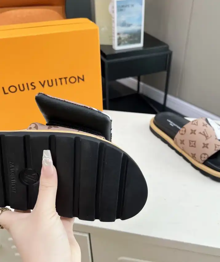 hype LV Slippers