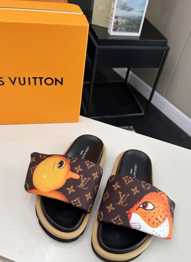 hype LV Slippers