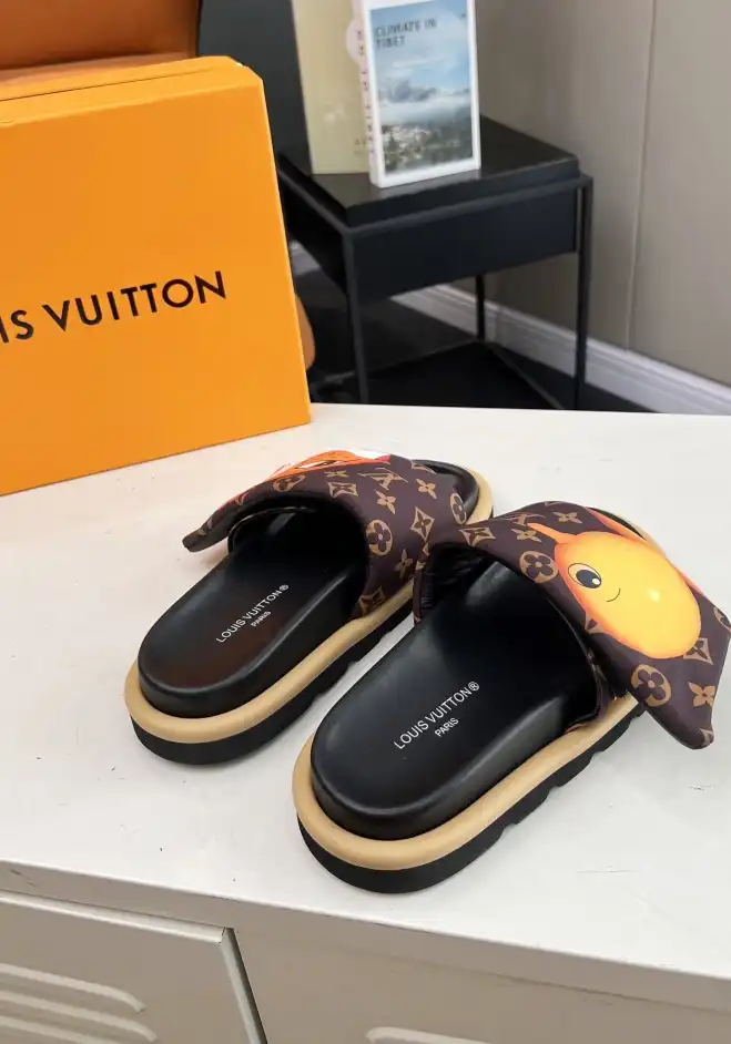 hype LV Slippers