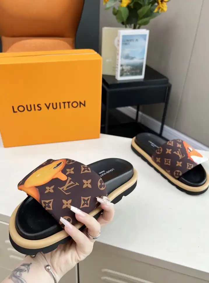 hype LV Slippers