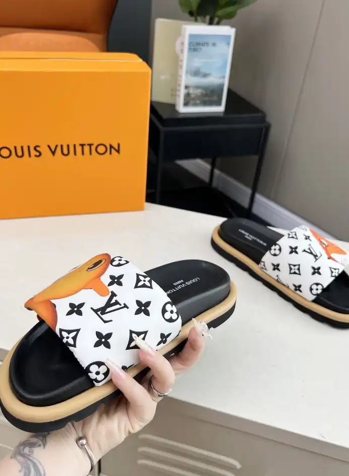 hype LV Slippers