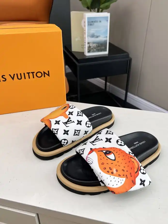 hype LV Slippers