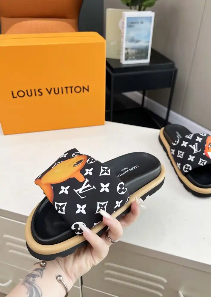 hype LV Slippers